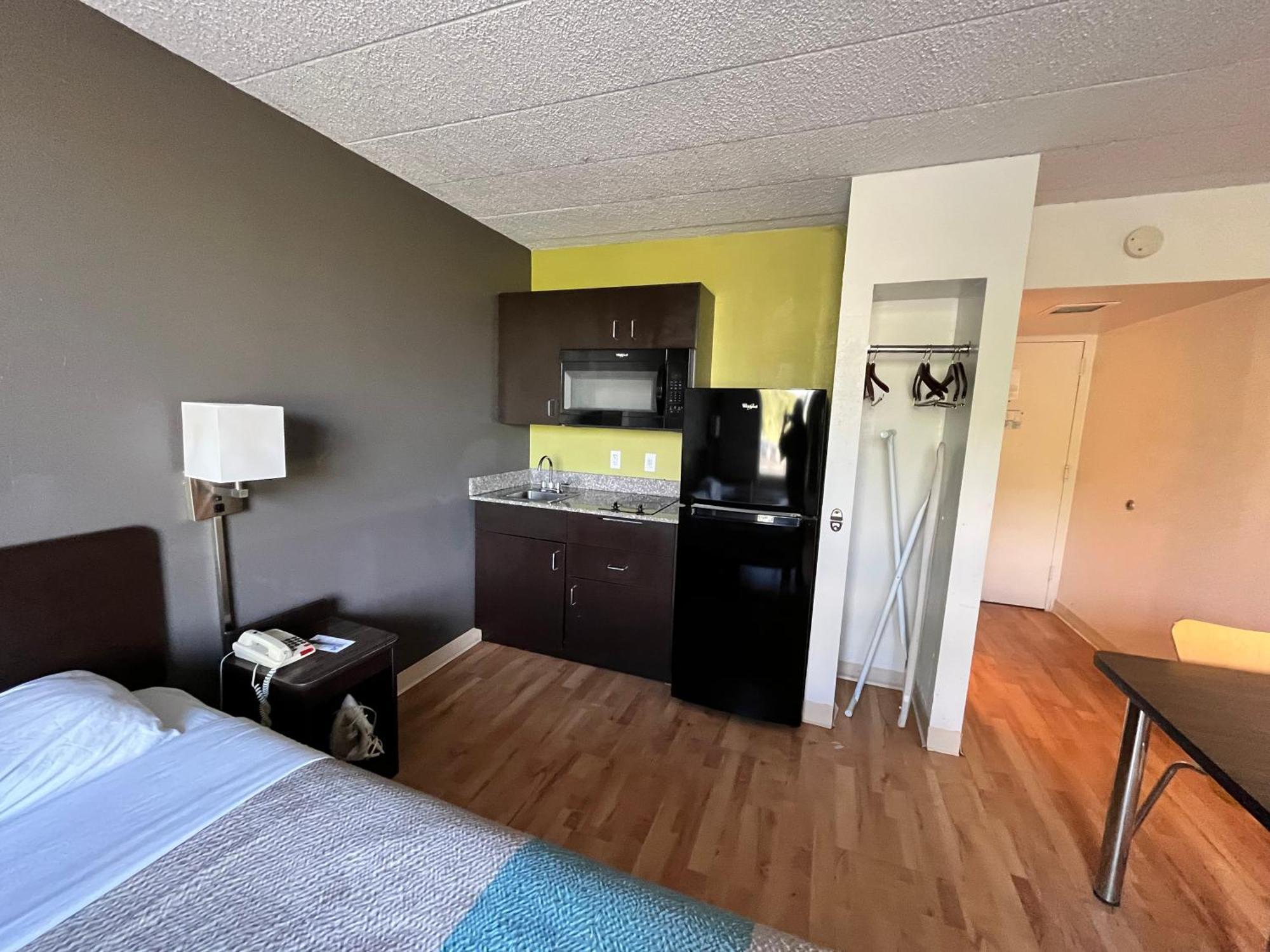 Studio 6 Suites Clarion, Pa Exteriör bild